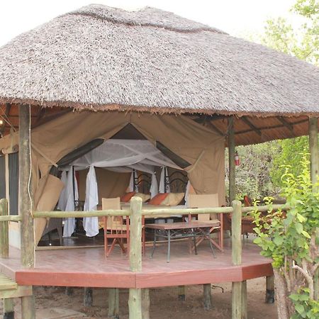 Mbali Mbali Tarangire River Camp Kwa Kuchinia Екстер'єр фото